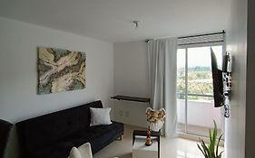 Martin hermoso lugar con vista a las montañas y piscina